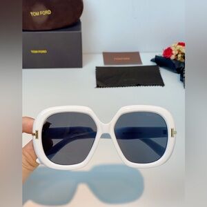 📽️ Tom Ford Vintage Inspired Thick Acetate Sunglasses